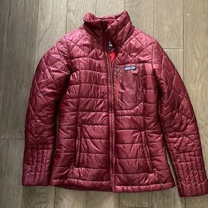 Patagonia Womens Radalie Maroon Puffer Jacket XS  27690